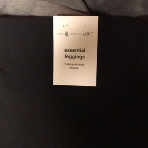 Lou & Grey Essential Leggings - Black